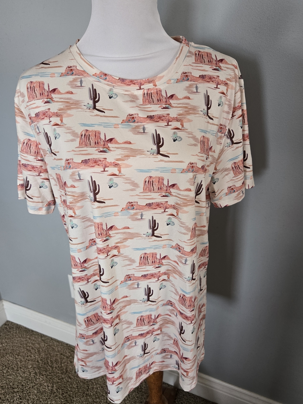 Womens Desert Print Crewneck T-Shirt - Wester Accents